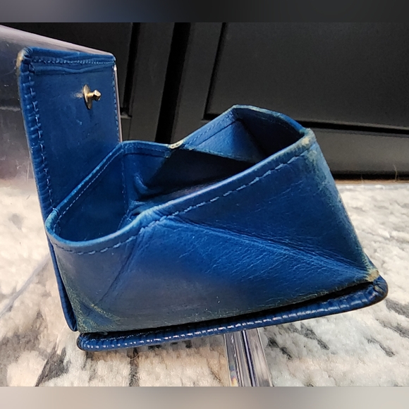 Louis Vuitton Blue Epi Boite Coin Purse - Picture 5 of 8